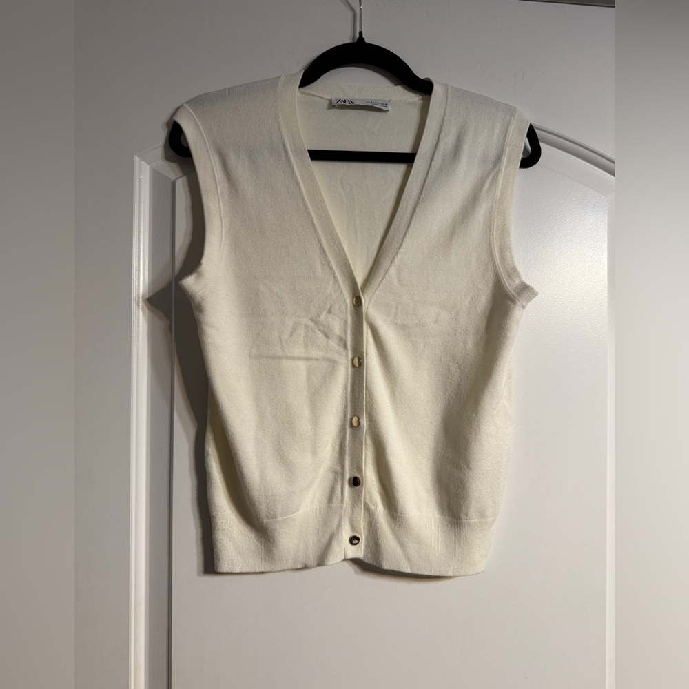 Zara Knit Cardigan Vest Women Small Cream Coquette V-Neck Gold Button Sleeveless